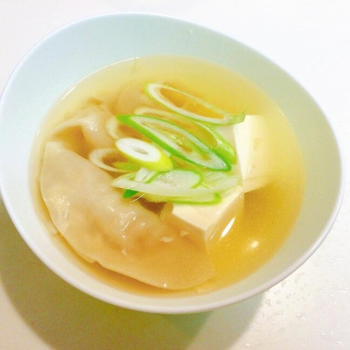 味付けコンソメだけの☆簡単スープ餃子♡温まります!